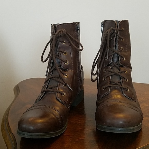 Kelly & Katie brown boots, 8M - Picture 2 of 8